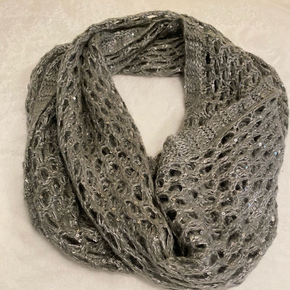Infinity scarf - Picture 2 of 3